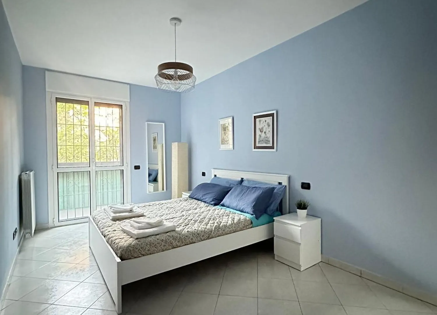 מילאנו Appartamento Con Terrazzo